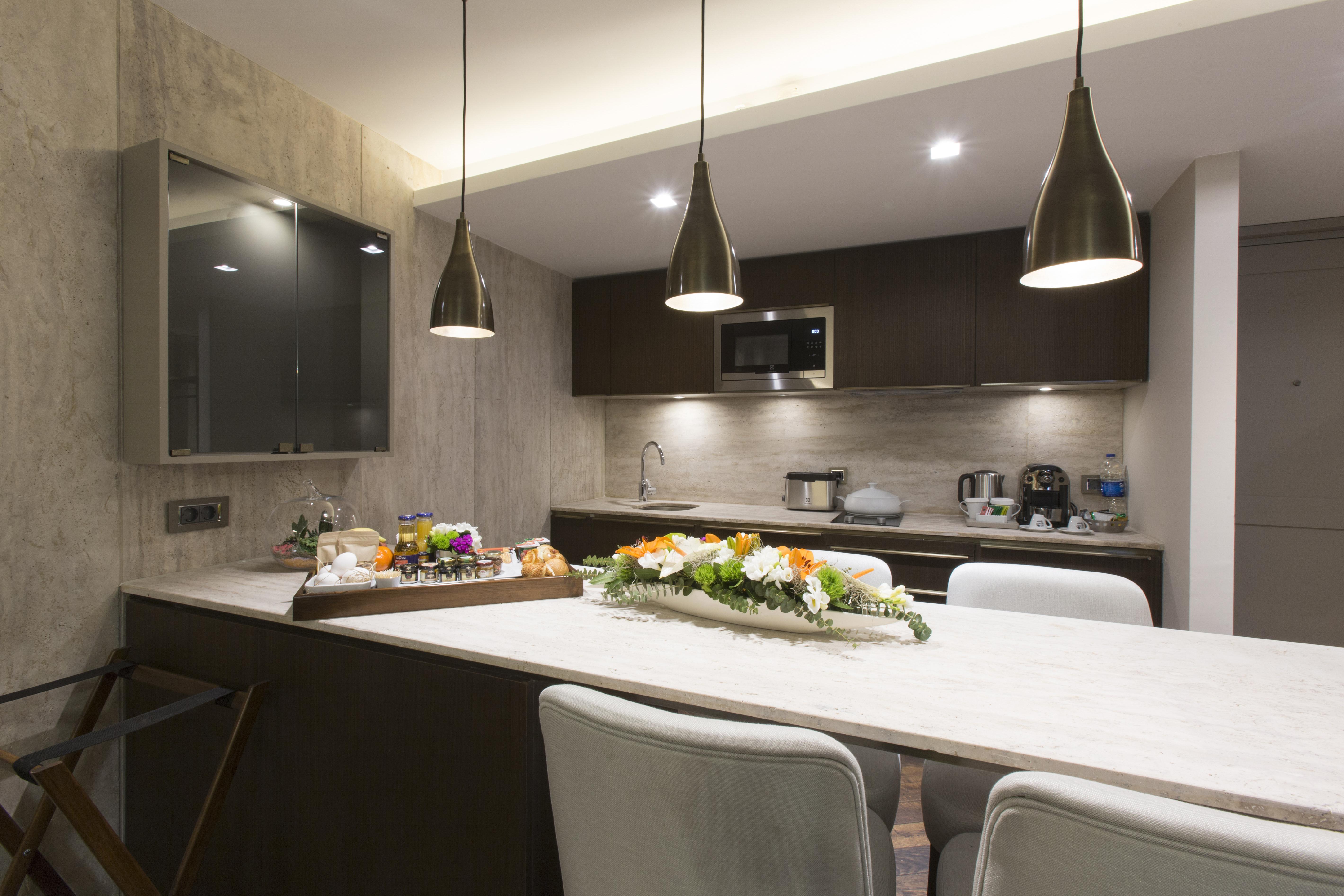 Noble22 Suites-special Category Апарт-готель 3*